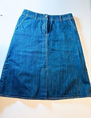 Biden Jean skirt size 10 A line dark wash denim